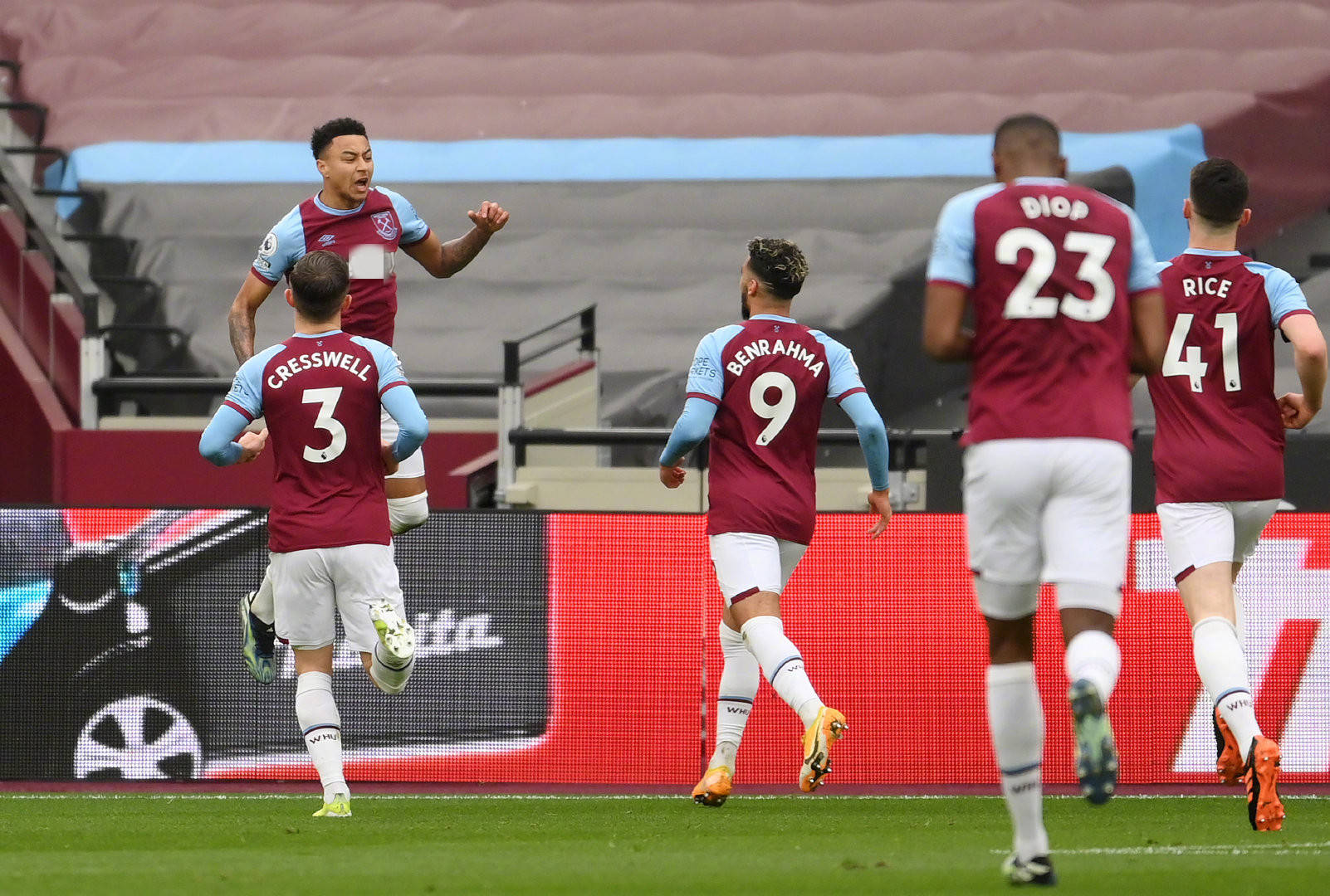 轻球员的培 轻球员的培